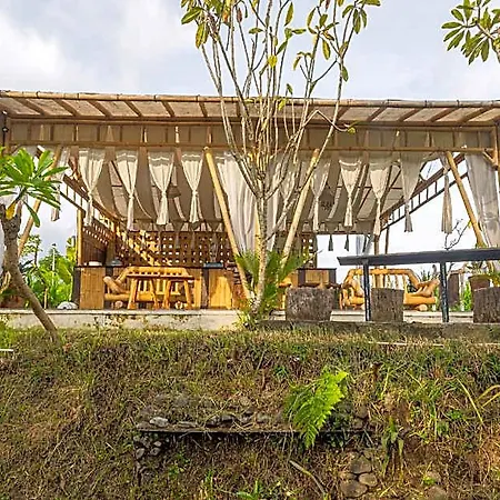Camani Glamping