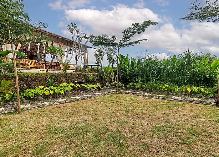 Aldeamento Turístico Camani Glamping 4*