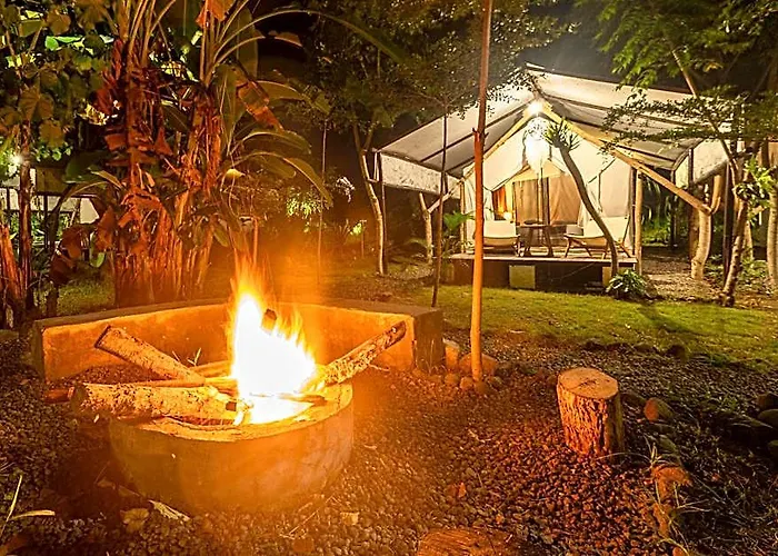 Aldeamento Turístico Camani Glamping 4*